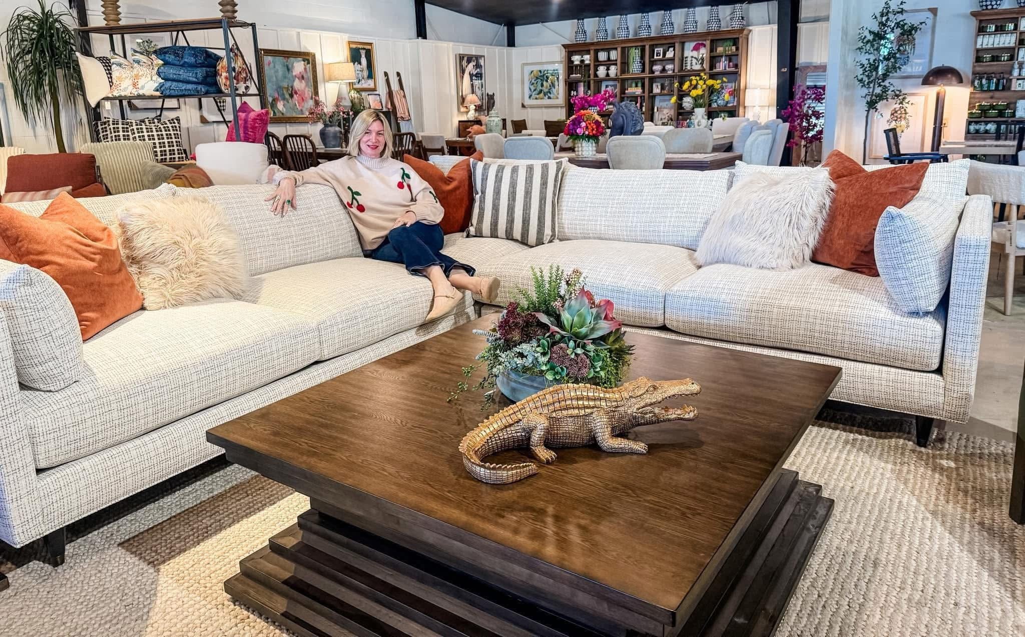 PIA Sofa