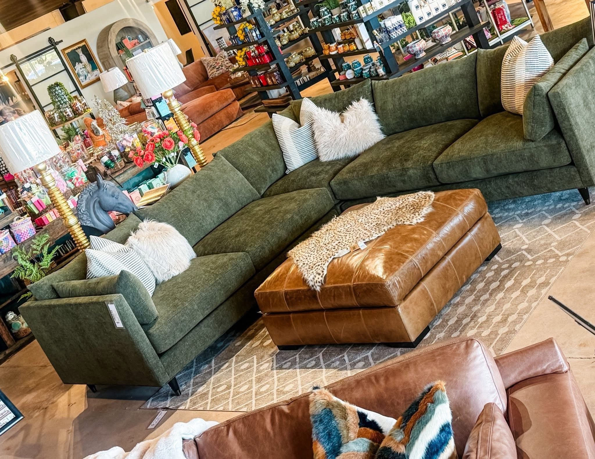 Pia Sofa