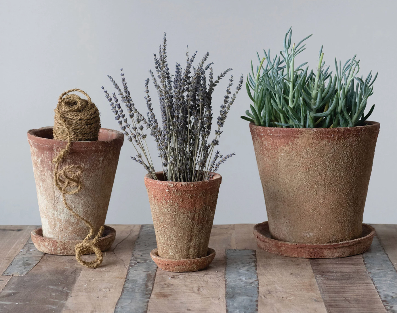 Distressed Cement Planter W Saucer - Lg