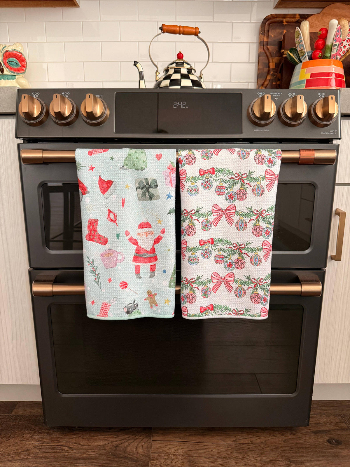 Crae Festive Chaos Hand Towel