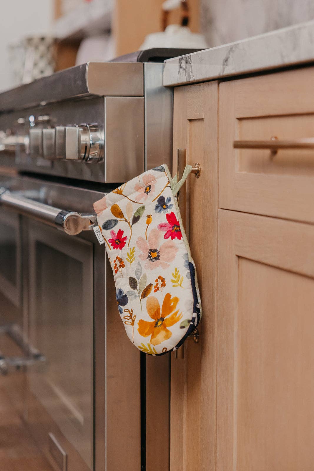 Ester Oven Mitt