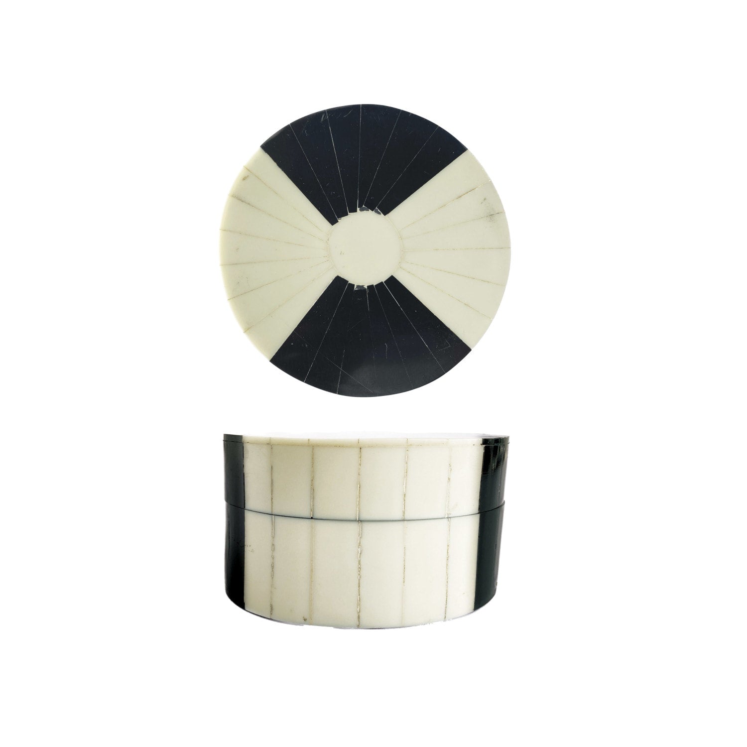 Resin Black & White Round Box