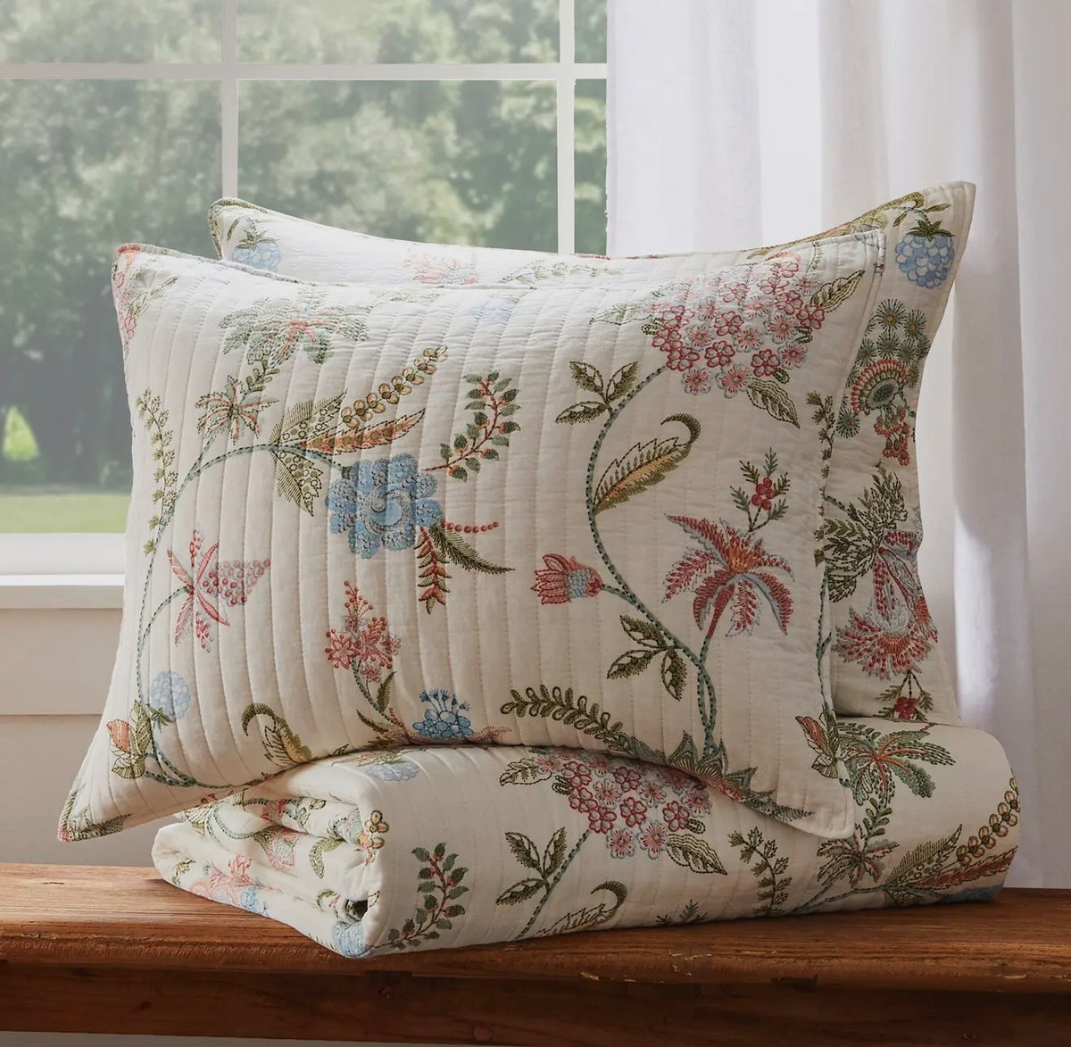 Claire Quilt Set
