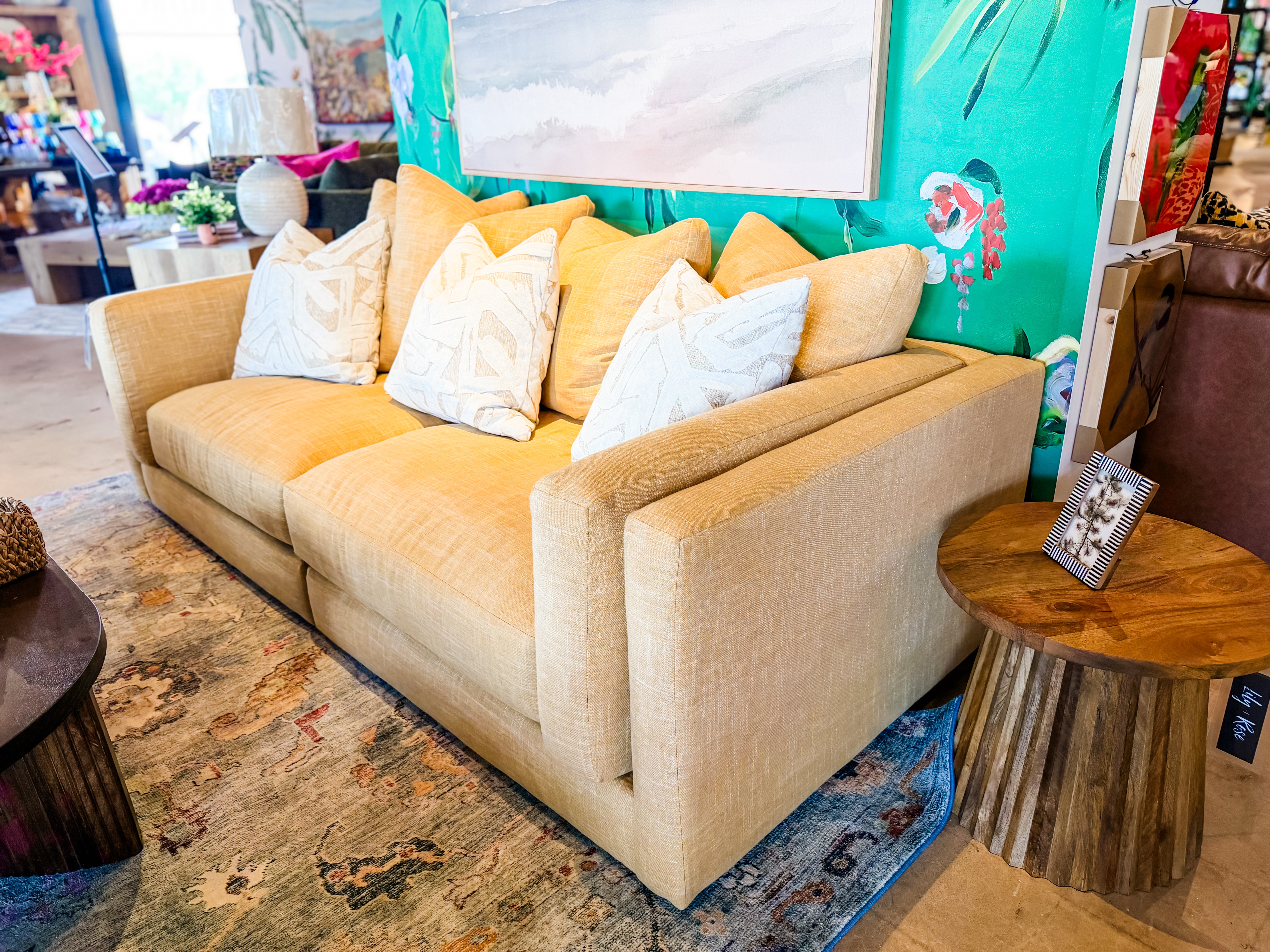 Salma Sofa