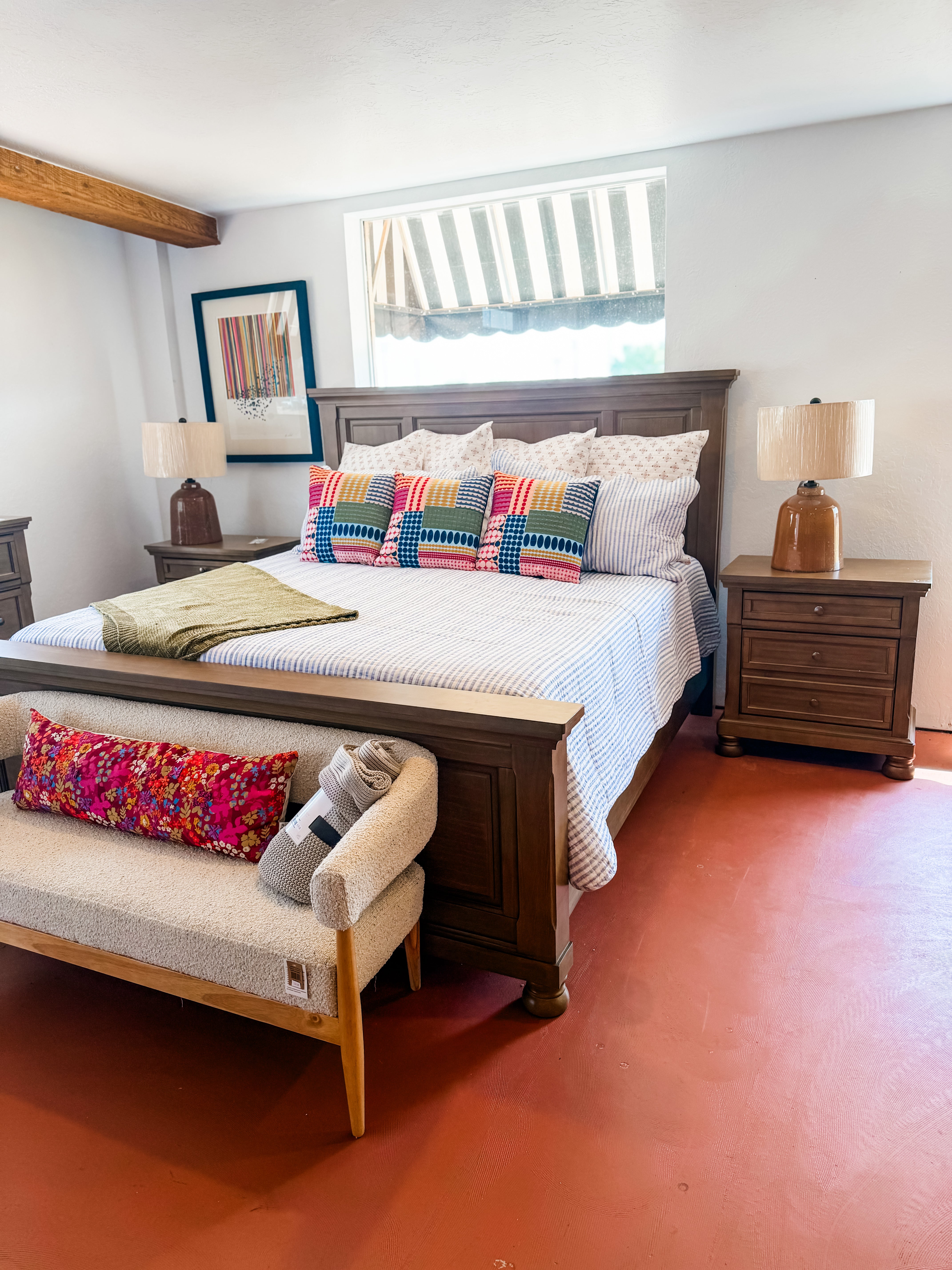 Vandenmore California King Panel Bed