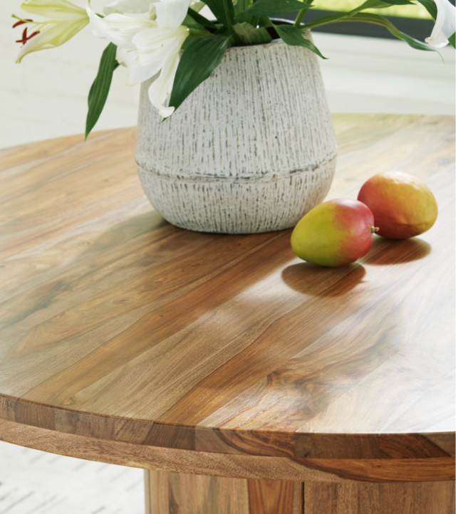 Dressonni Round Dining Table