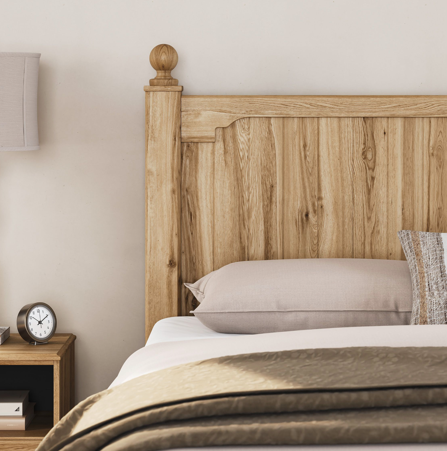 Galletyn King Panel Bed