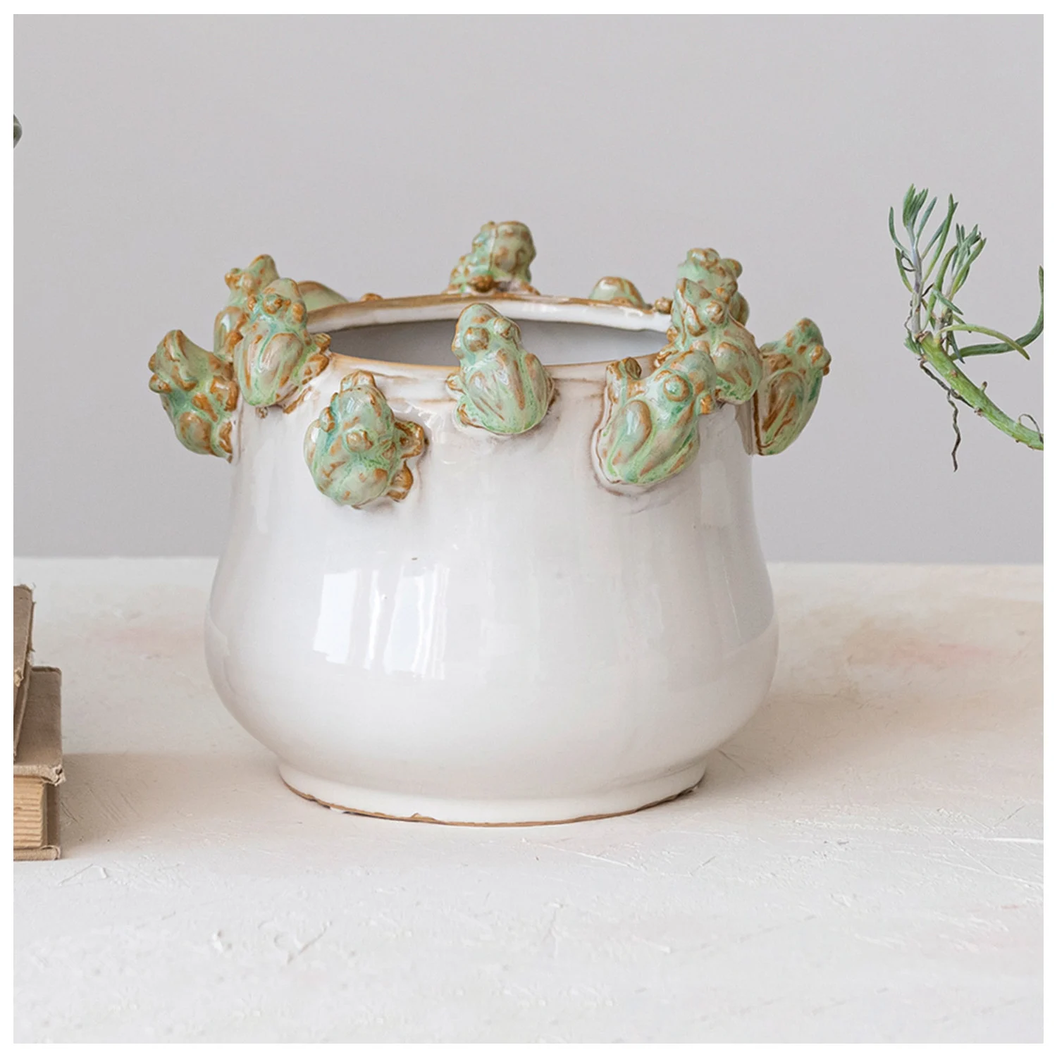 Stoneware Planter With Frogs