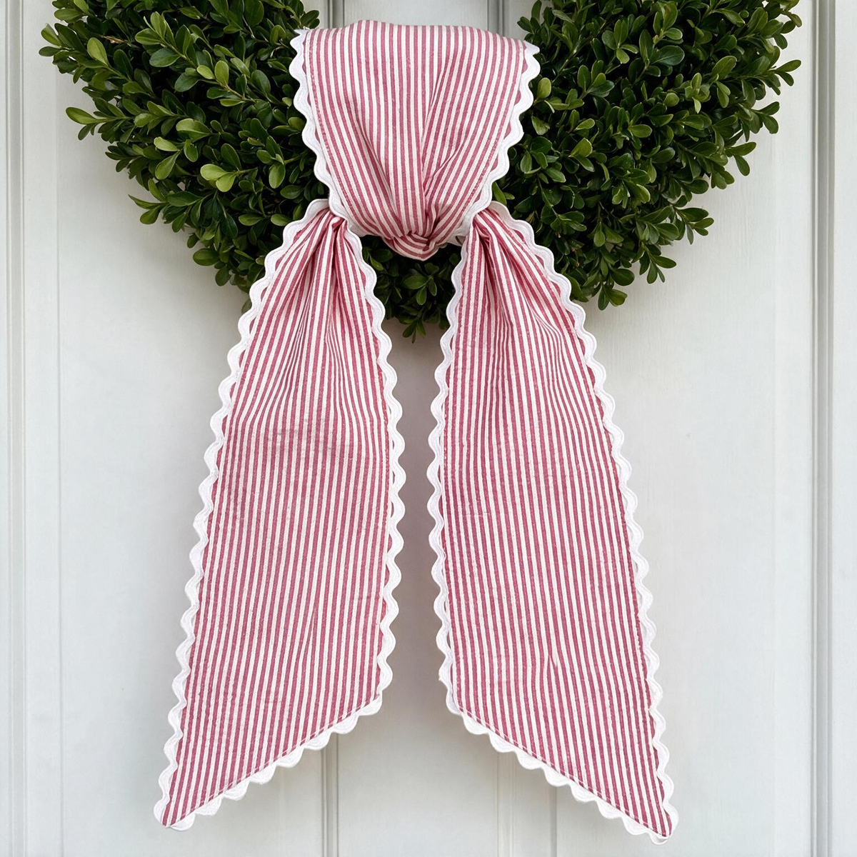 Scalloped Striped Wreath Sash- Red